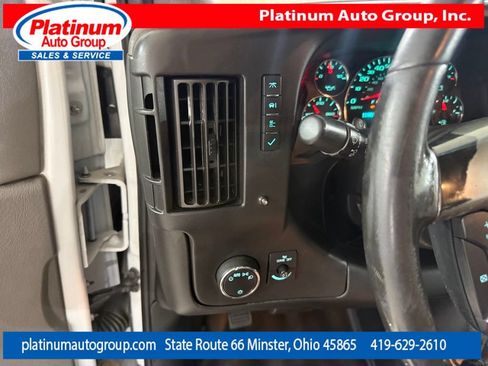 Used 2018 Chevrolet Express 3500 Extended w/ Driver Convenience Package RWD image 22