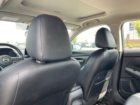 Used 2024 Nissan Sentra SR w/ SR Premium Package FWD image 27
