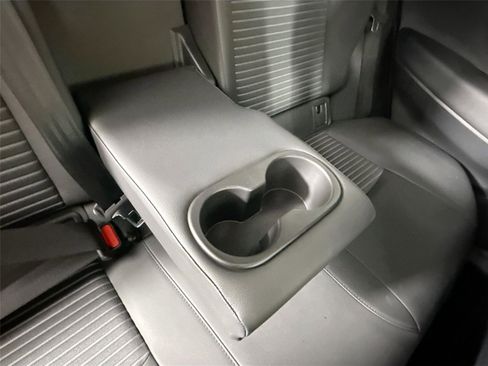 Certified 2025 Toyota Corolla Cross XSE image 47