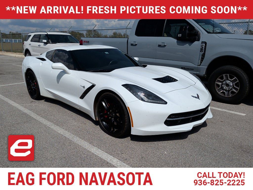 Used 2019 Chevrolet Corvette Stingray Coupe w/ 1LT RWD image 1