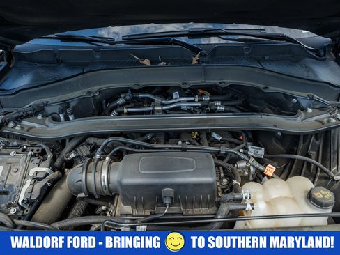 Used 2023 Ford Explorer Limited w/ Limited Technology Package AWD/4WD image 23