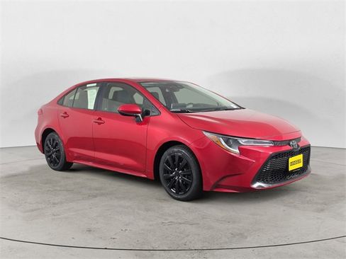 Used 2020 Toyota Corolla LE image 7