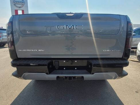 New 2024 GMC Sierra EV Denali AWD/4WD image 10