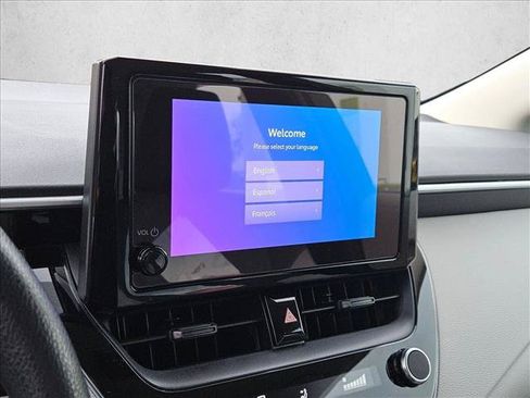 Used 2025 Toyota Corolla LE FWD image 14