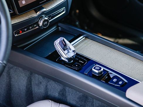 Certified 2026 Volvo XC60 B5 Plus w/ Climate Package image 22