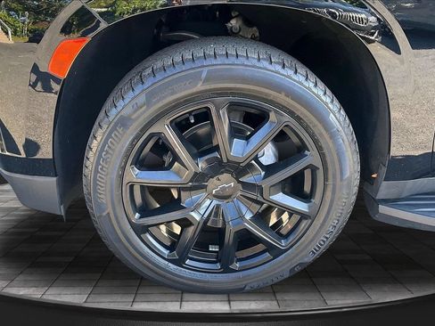 Used 2022 Chevrolet Tahoe RST w/ Luxury Package RWD image 37