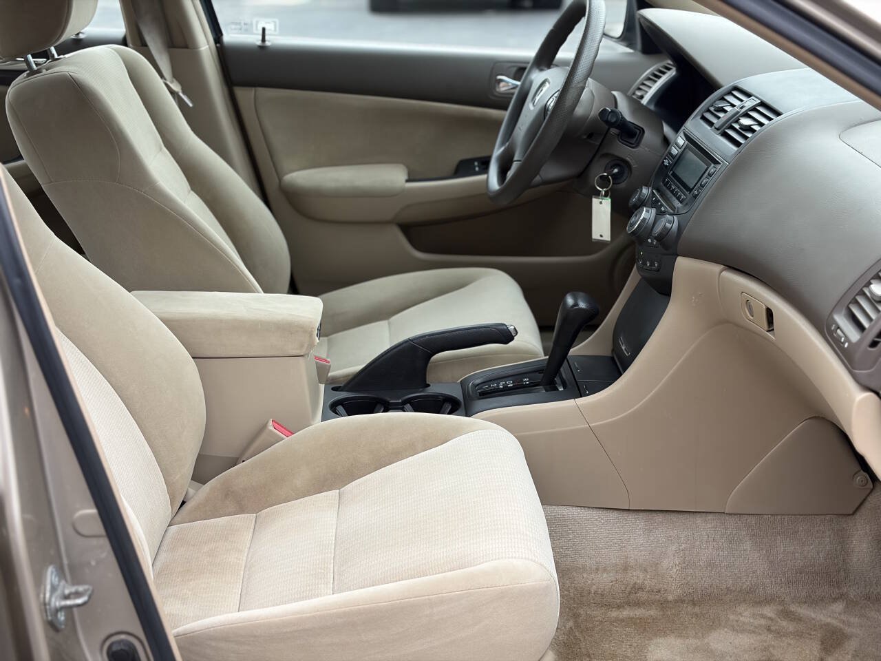 Used 2005 Honda Accord LX image 12