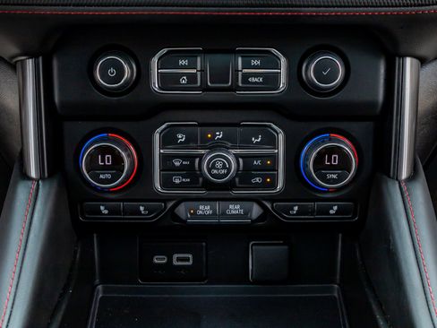 Used 2022 Chevrolet Tahoe RST w/ Sport Performance Package image 27