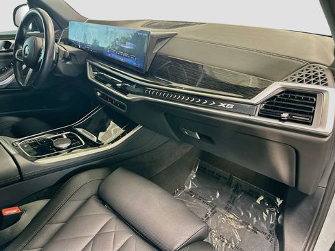 Certified 2024 BMW X5 xDrive40i w/ M Sport Package AWD/4WD image 30