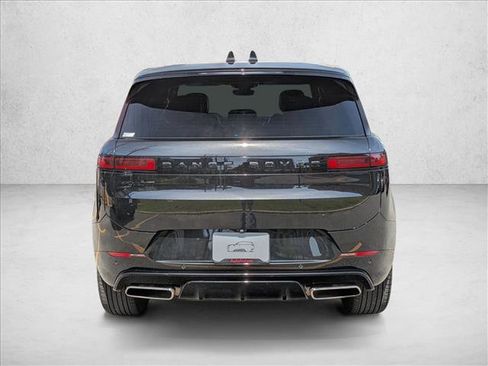 Used 2024 Land Rover Range Rover Sport Dynamic SE AWD/4WD image 7