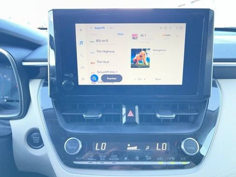 Used 2024 Toyota Corolla Cross XLE w/ Convenience Package AWD/4WD image 18