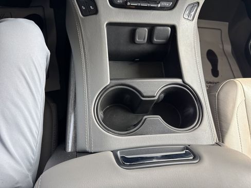 Used 2019 Chevrolet Suburban LT AWD/4WD image 33