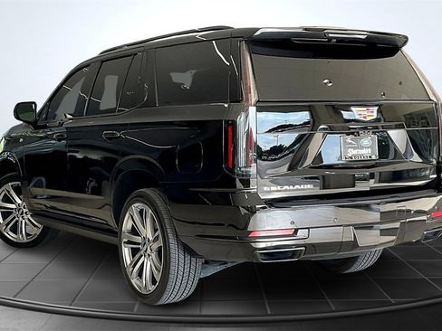 Used 2025 Cadillac Escalade Sport Platinum image 2