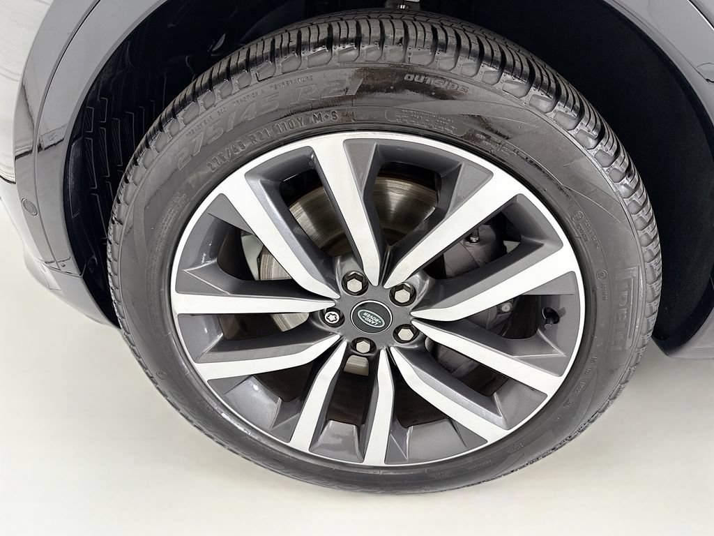 Used 2024 Land Rover Discovery Dynamic SE AWD/4WD image 30