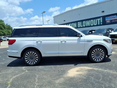 Used 2019 Lincoln Navigator Reserve AWD/4WD image 4