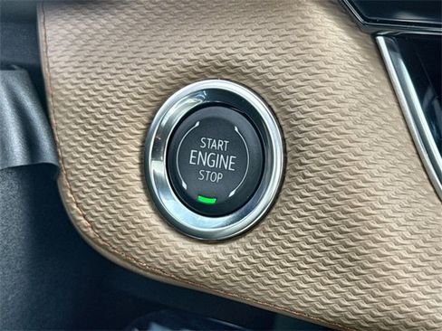 New 2026 Chevrolet Equinox ACTIV w/ Convenience Package III image 17