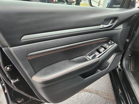 Used 2023 Nissan Altima 2.5 SR image 34