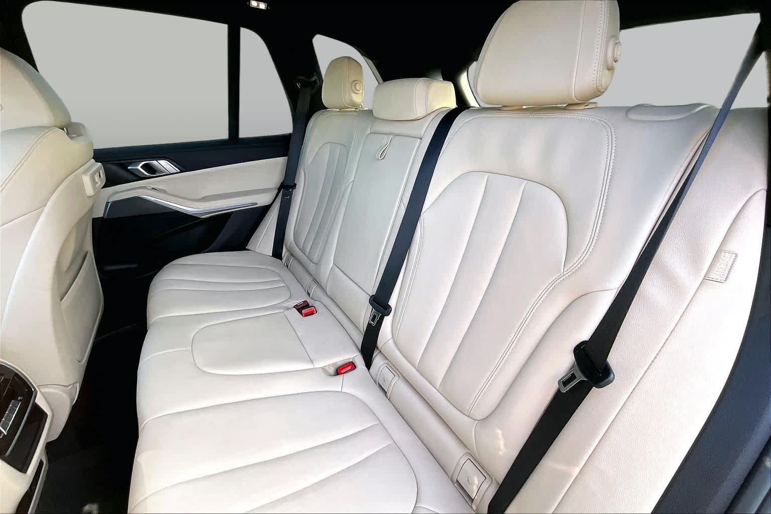 Used 2022 BMW X5 sDrive40i w/ Premium Package RWD image 21