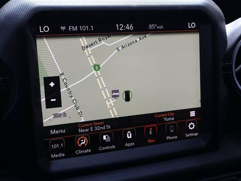Used 2023 Jeep Wrangler Unlimited Sahara AWD/4WD image 19
