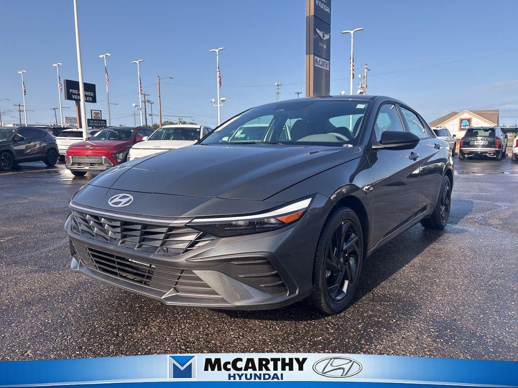 New 2026 Hyundai Elantra Sport FWD image 22