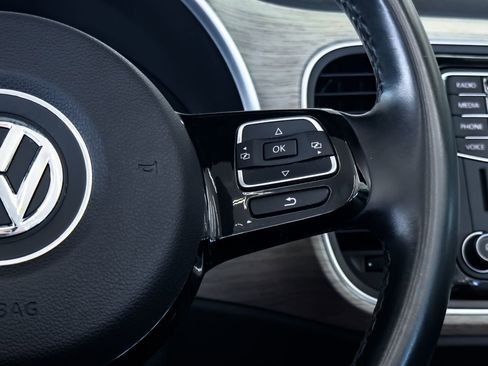 Used 2018 Volkswagen Beetle 2.0T image 36