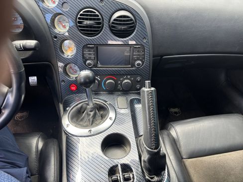 Used 2006 Dodge Viper SRT-10 image 11