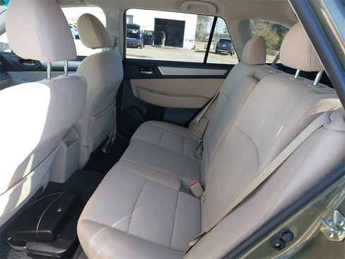 Used 2017 Subaru Outback 2.5i Premium image 33