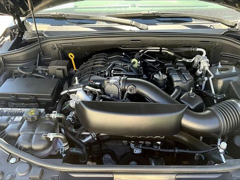 Used 2025 Dodge Durango GT AWD/4WD image 26