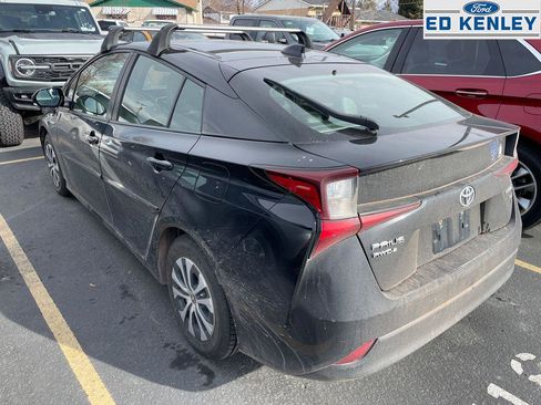 Used 2020 Toyota Prius XLE image 3