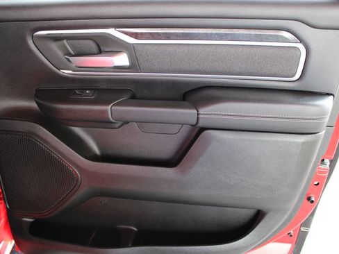 Used 2020 RAM 1500 Big Horn AWD/4WD image 18