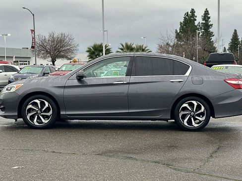 Used 2016 Honda Accord EX image 9