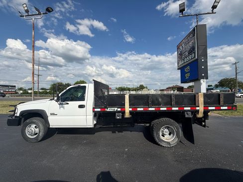 Used 2006 Chevrolet Silverado 3500 2WD Regular Cab w/ Heavy-Duty Power Package image 8