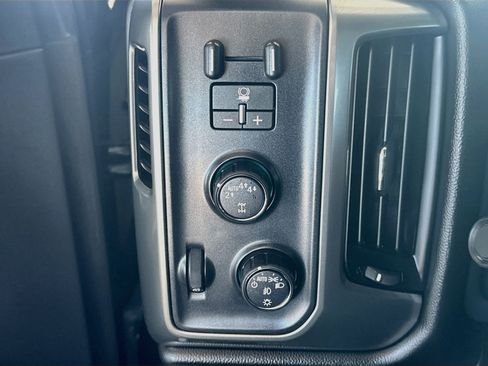 Used 2018 Chevrolet Silverado 1500 LT w/ All Star Edition AWD/4WD image 16
