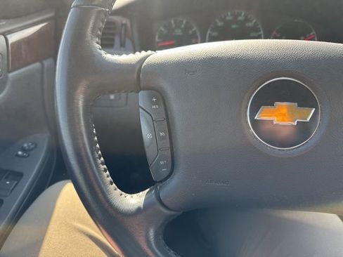 Used 2011 Chevrolet Impala LT image 15