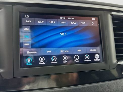 Used 2019 Chrysler Pacifica Touring Plus w/ S Appearance Package FWD image 14