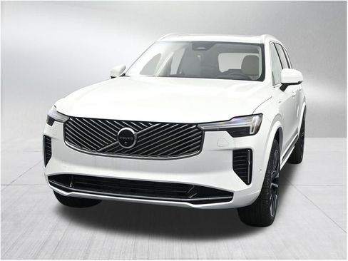 New 2026 Volvo XC90 T8 Ultra w/ Protection Package Premier AWD/4WD image 8