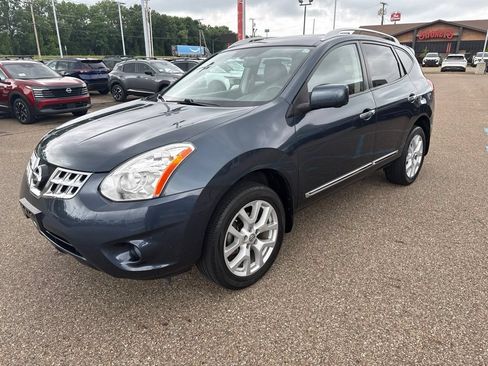 Used 2013 Nissan Rogue SL AWD/4WD image 3