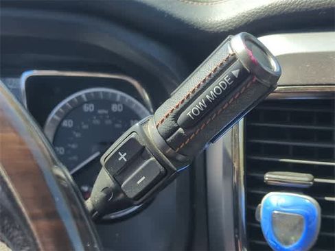 Used 2018 Nissan Titan Platinum Reserve w/ Platinum Utility Package image 15