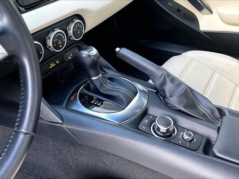 Used 2018 FIAT 124 Spider Lusso image 19