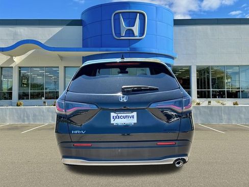 Used 2023 Honda HR-V Sport image 3