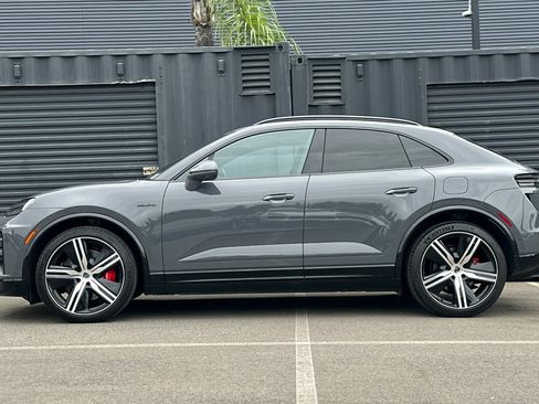 Used 2025 Porsche Macan Turbo Electric w/ Premium Package image 2