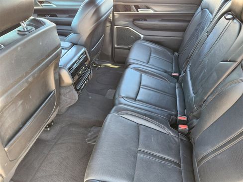 Used 2023 Jeep Wagoneer L Series II image 32