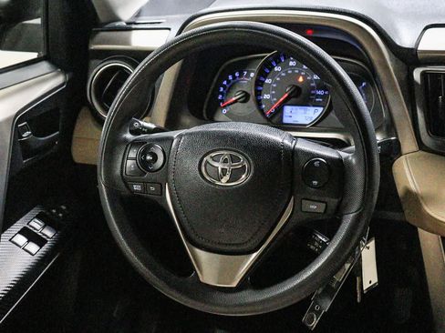 Used 2013 Toyota RAV4 LE FWD image 16