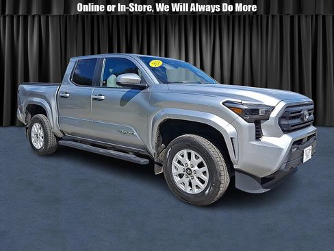 Used 2024 Toyota Tacoma SR5 AWD/4WD image 1