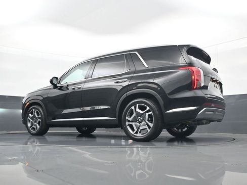Used 2023 Hyundai Palisade SEL FWD image 28