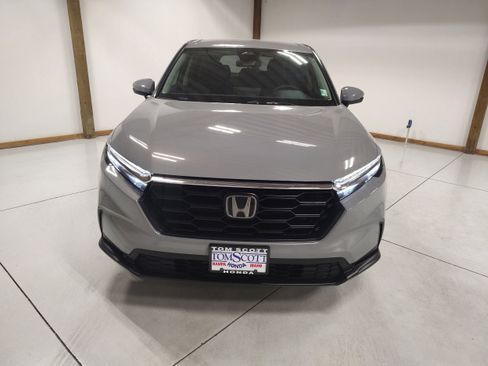 Used 2024 Honda CR-V LX image 3