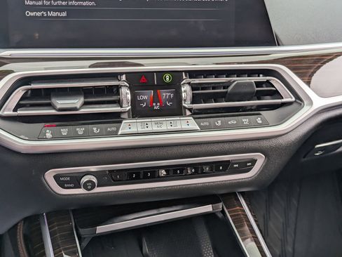 Used 2020 BMW X7 xDrive40i w/ Premium Package image 22