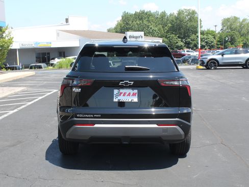 New 2027 Chevrolet Equinox LT w/ Safety and Technology Package AWD/4WD image 5