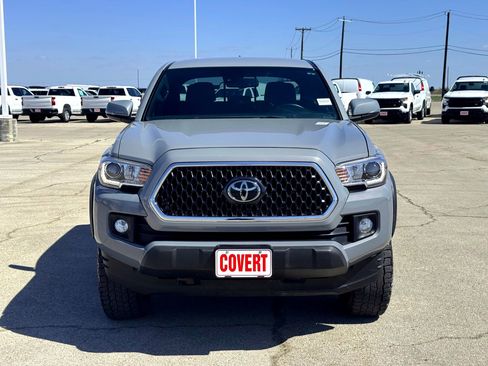 Used 2019 Toyota Tacoma TRD Off-Road w/ Technology Package image 3