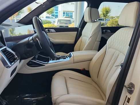 New 2027 BMW X7 xDrive40i w/ M Sport Package AWD/4WD image 15